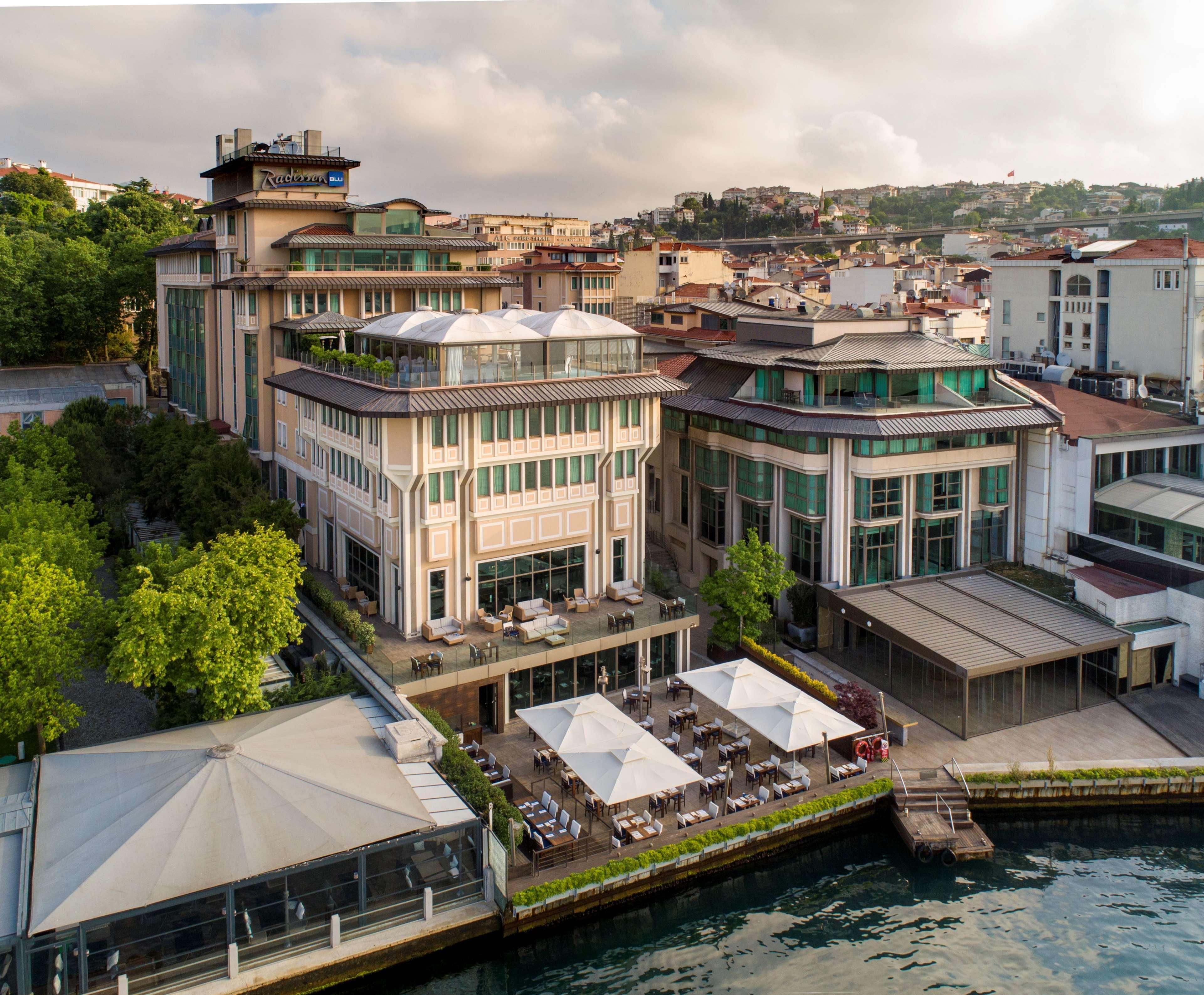 Radisson Blu Bosphorus Hotel Стамбул Экстерьер фото The Four Seasons Hotel Istanbul